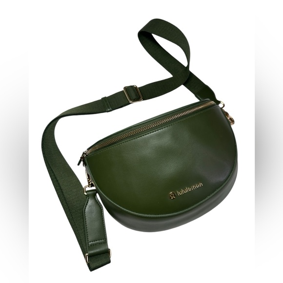 Lululemon Leather Alternative Saddle Crossbody Bag 2L Barracks Green/Gold - Picture 2 of 12